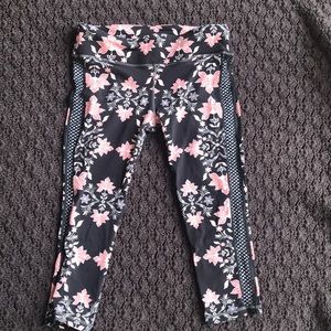 O’Neill pattern workout Capri leggings